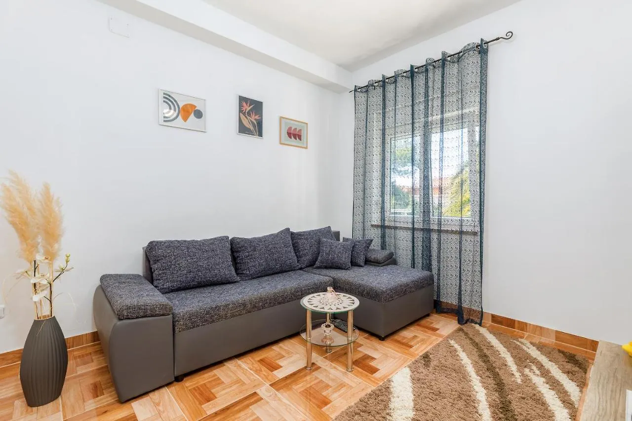 Apartment Mia Pula