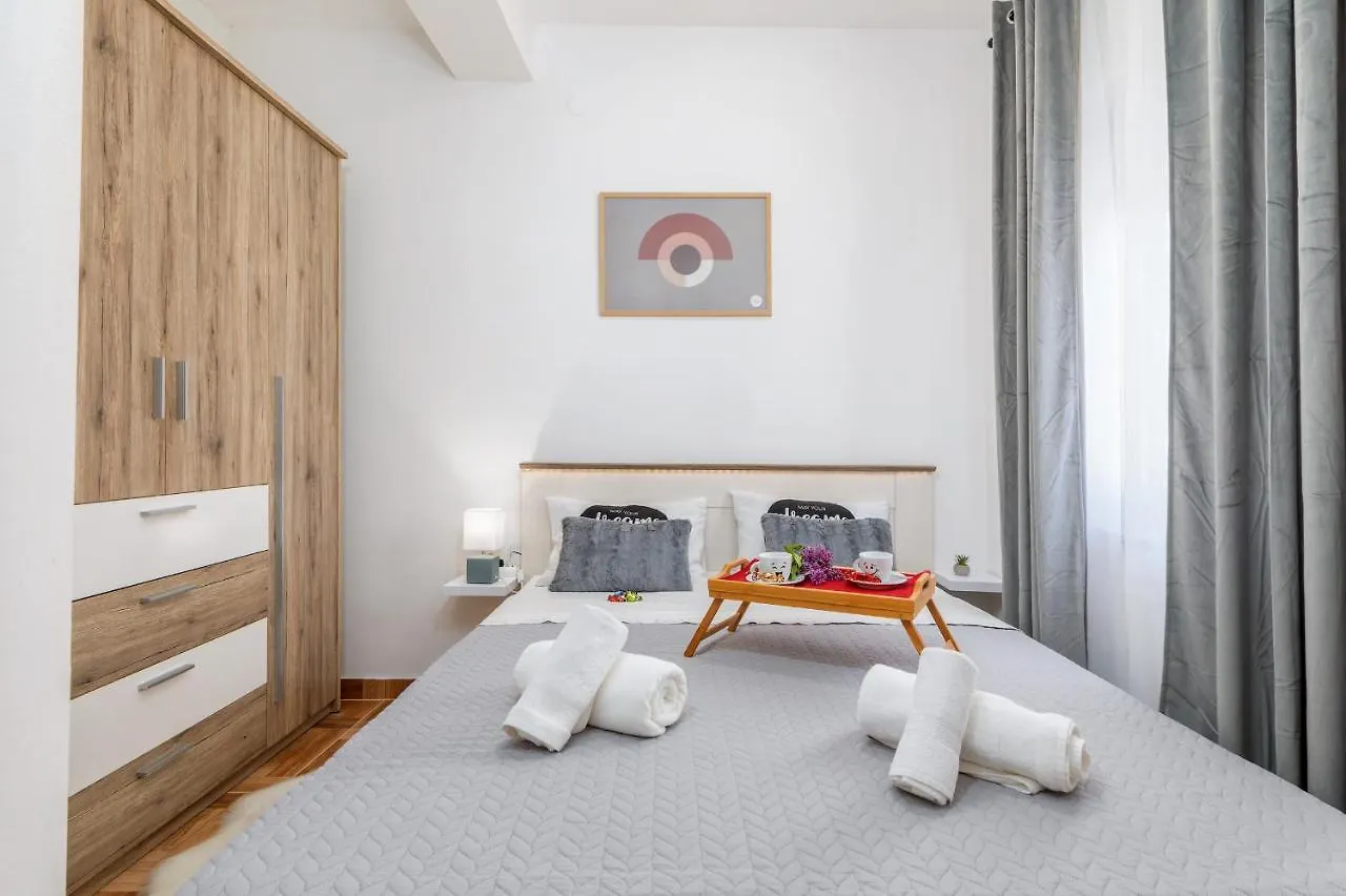 Apartment Mia Pula
