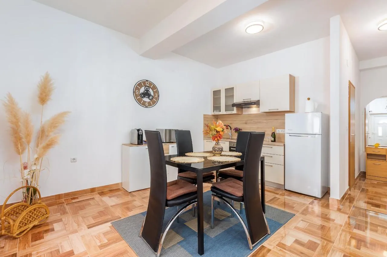 Apartment Mia Pula